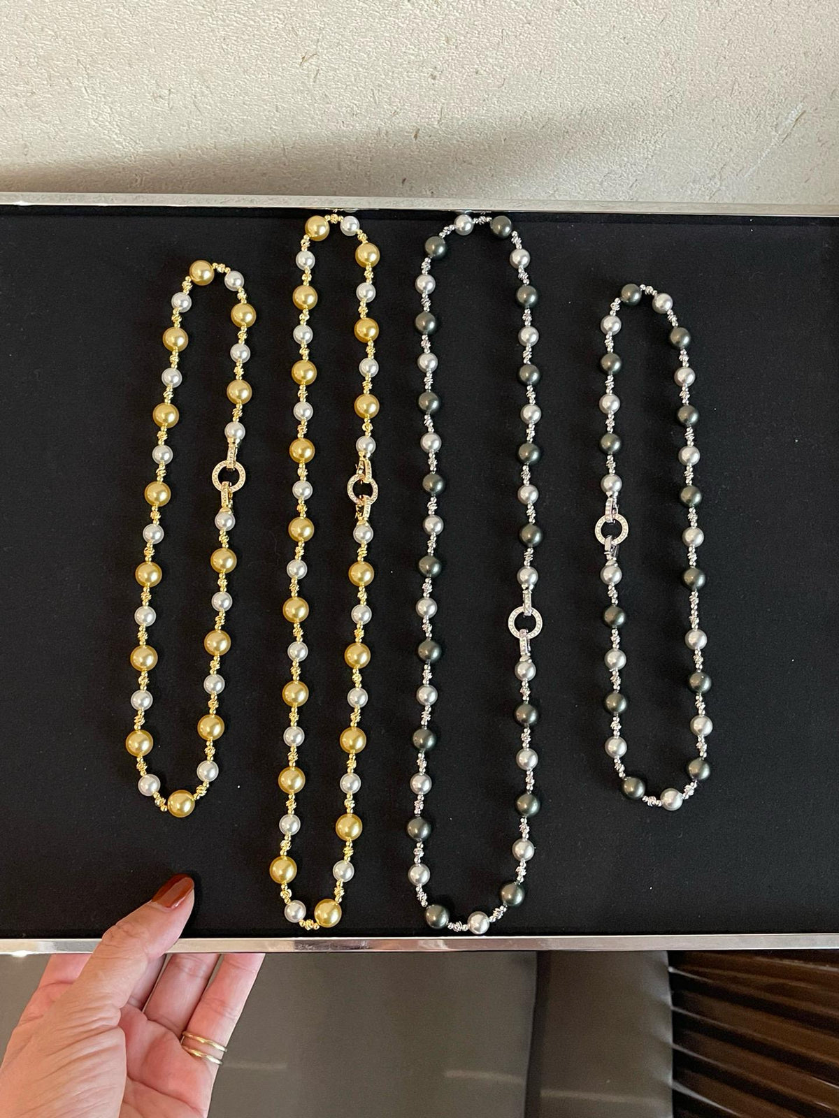 Tahitian Mixed Color Pearl Necklace | 8mm Ginpo & 10mm Black Diamond Double-Ring Clasp