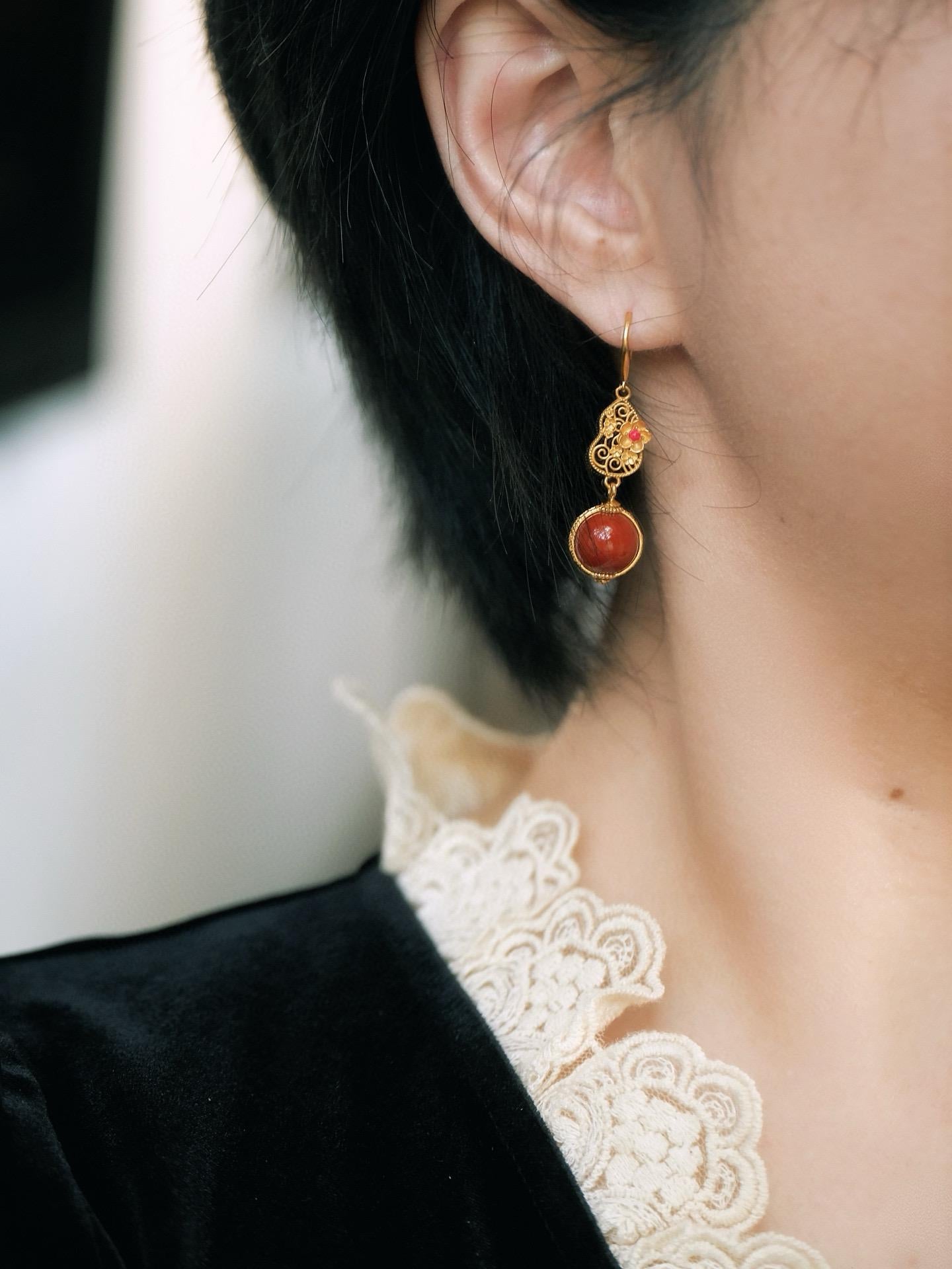 Vintage Chinese Red Hulu Earrings | 10mm Red Agate Silver Gold-Plated