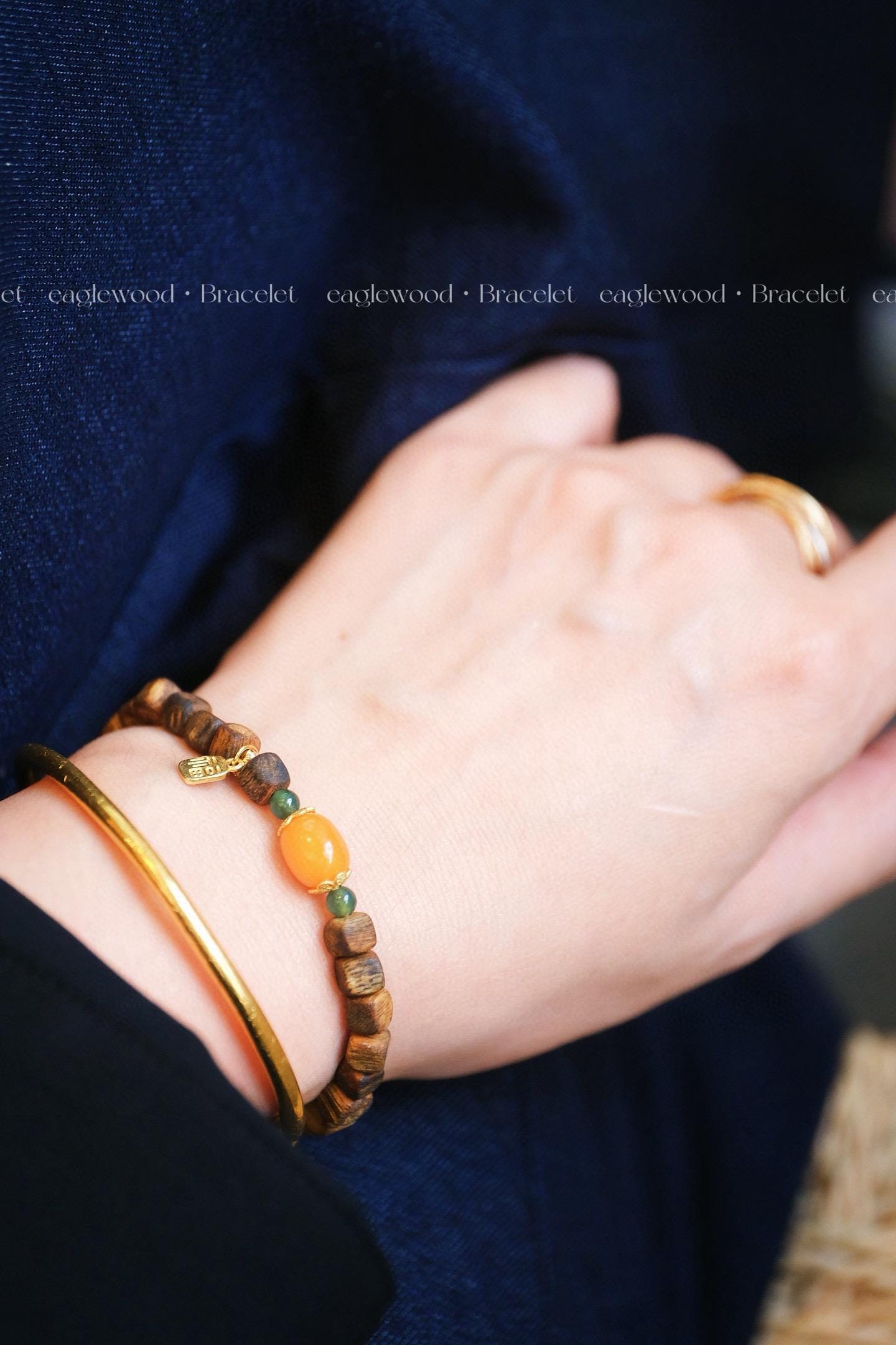 Elegant Agarwood Bracelet | Natural Hainan Agarwood & Beeswax Jade Accent