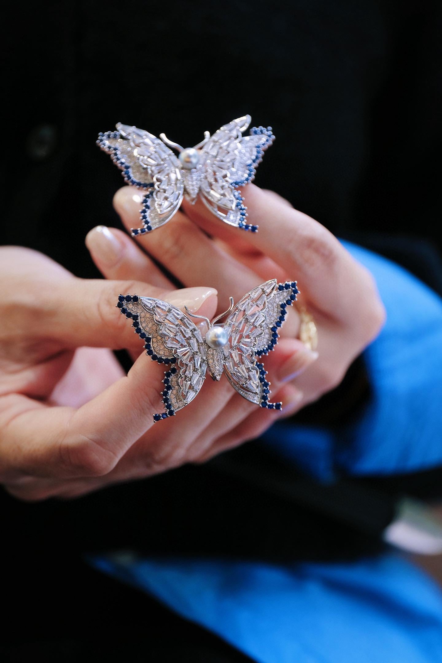 Luminous Butterfly Brooch | 6-6.5mm Japanese Akoya Pearl, Sparkling Pavé Butterfly Jewelry