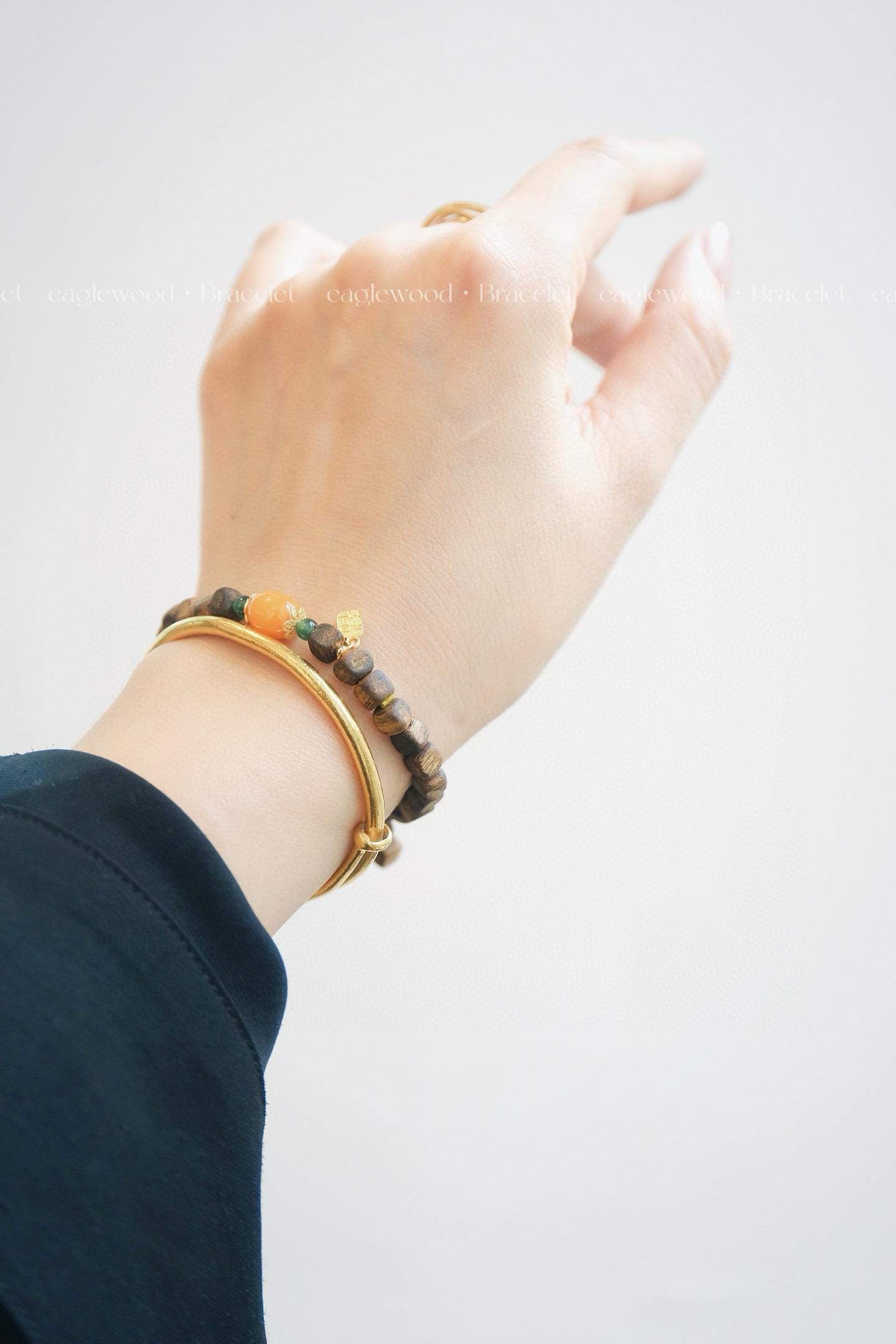 Elegant Agarwood Bracelet | Natural Hainan Agarwood & Beeswax Jade Accent