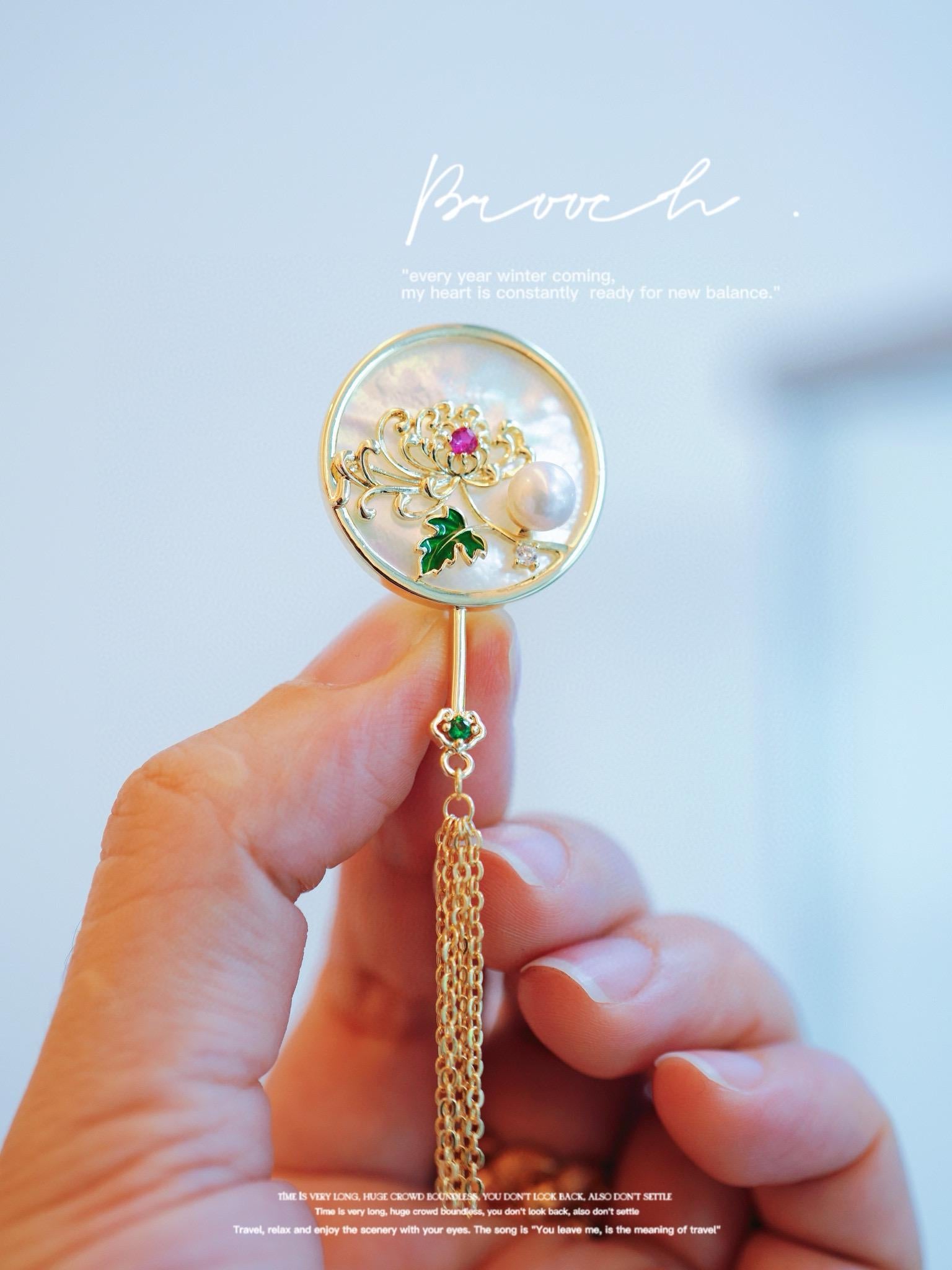 Chrysanthemum Oriental Brooch | 6-7mm Natural Round Pearl, Gold-Plated Copper & Mother-of-Pearl