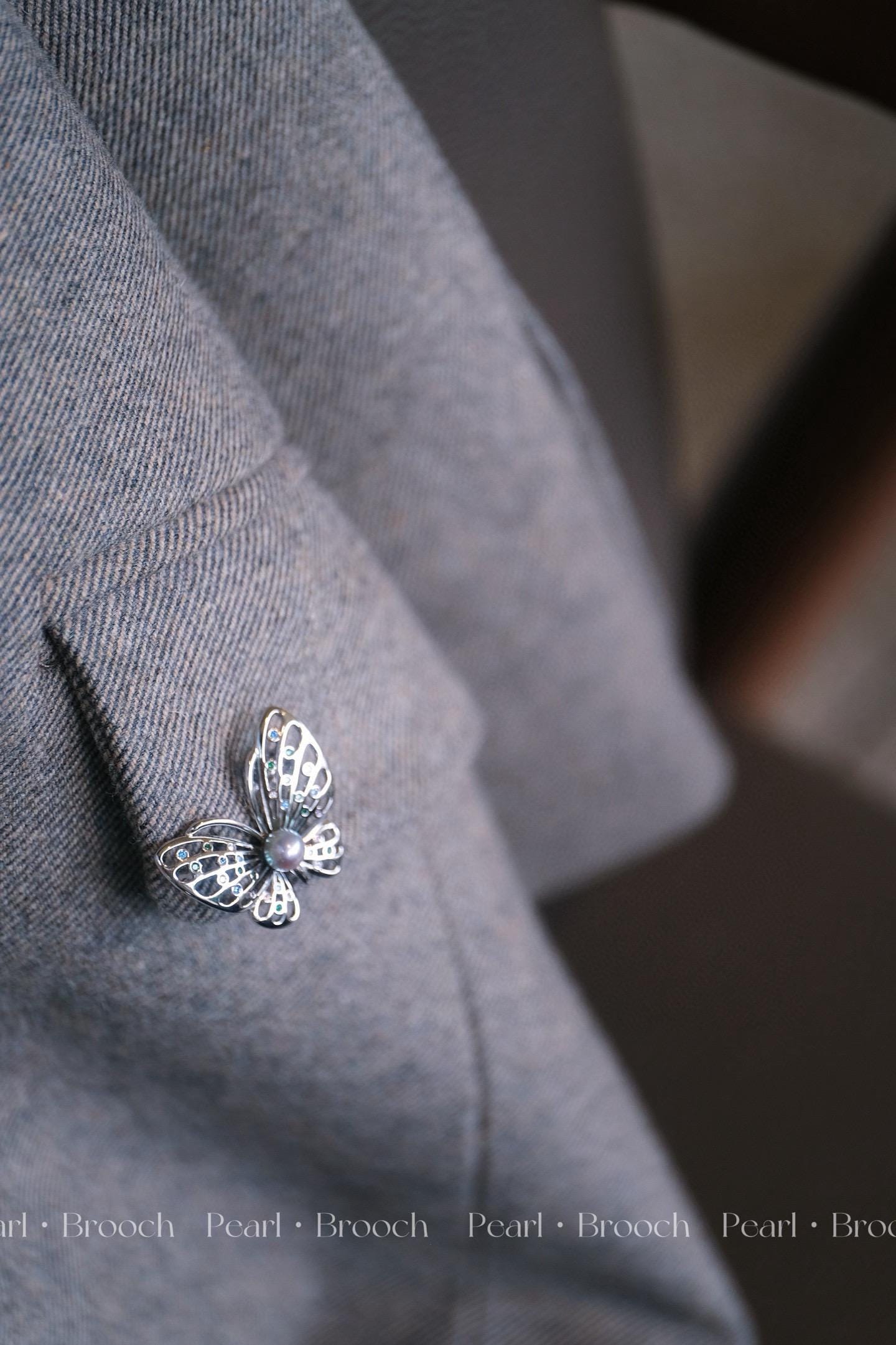 Vintage Inspired Butterfly Brooch - Japanese Akoya Ginjo Silver Gray Pearl