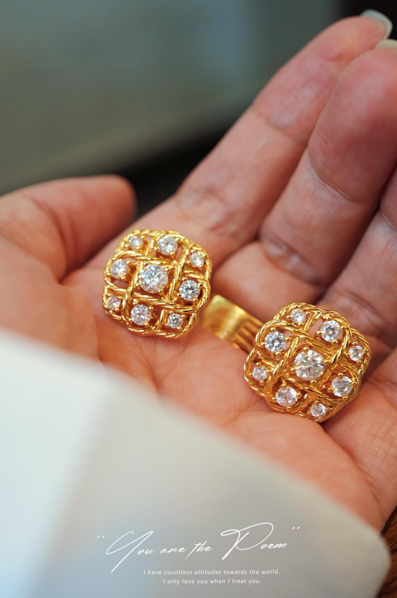 Vintage Italian Craft Moissanite Studs | 18 Stones