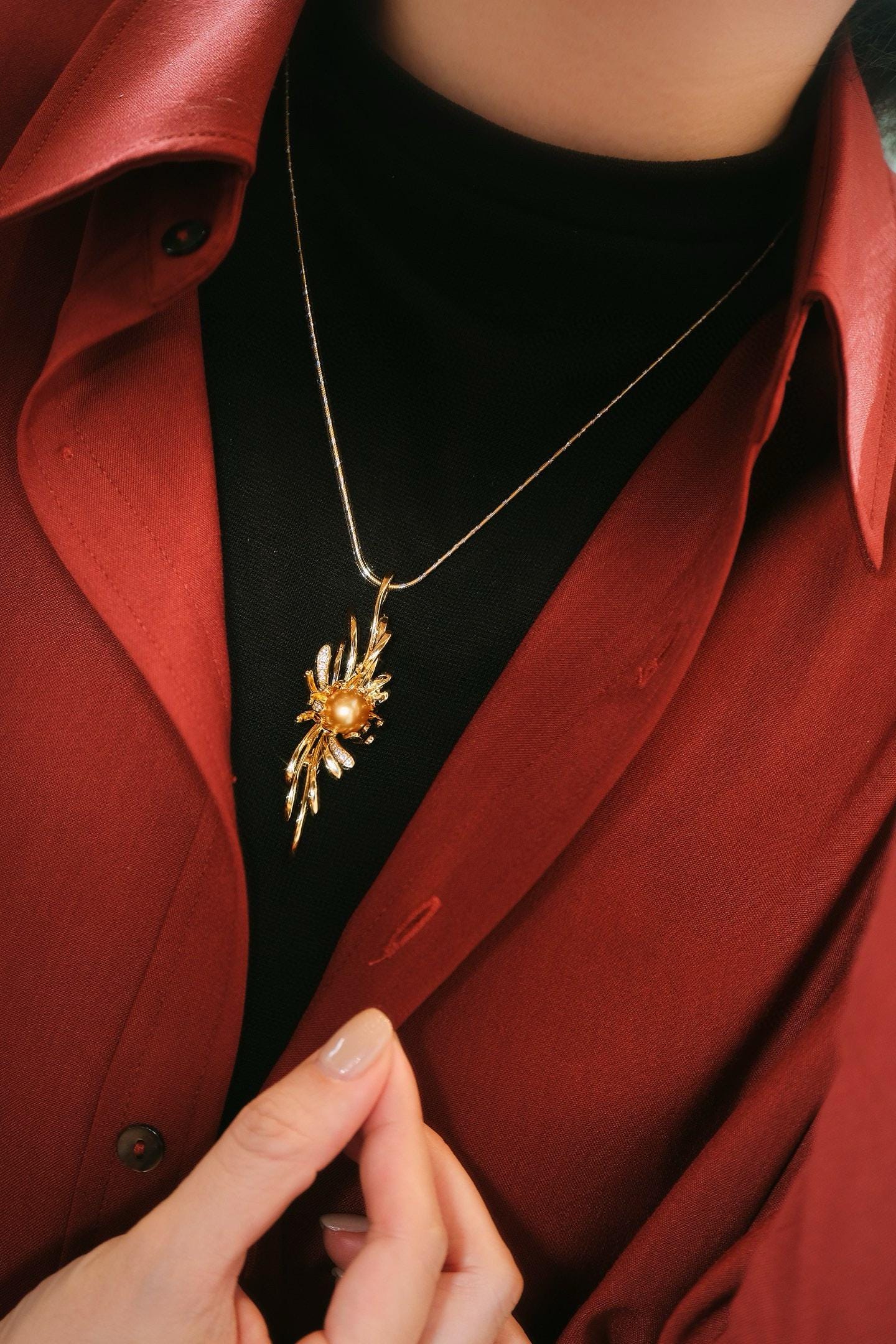 Autumn Chrysanthemum Golden Akoya Pearl Brooch | 9-10mm Natural Seawater Pearl Pin