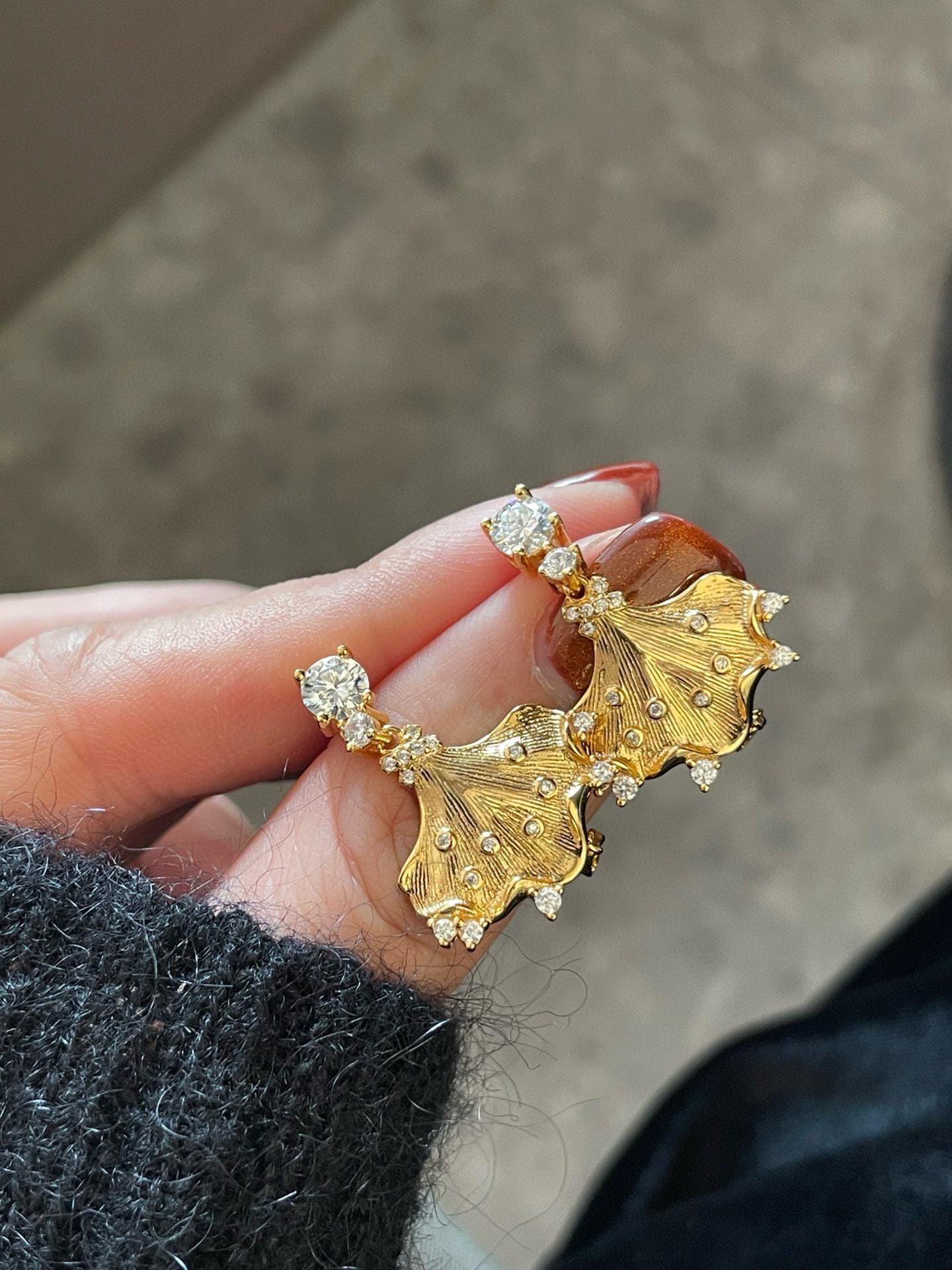 Vintage Italian Style Maple Leaf Earrings | 6A Moissanite 0.5ct Gold-Plated