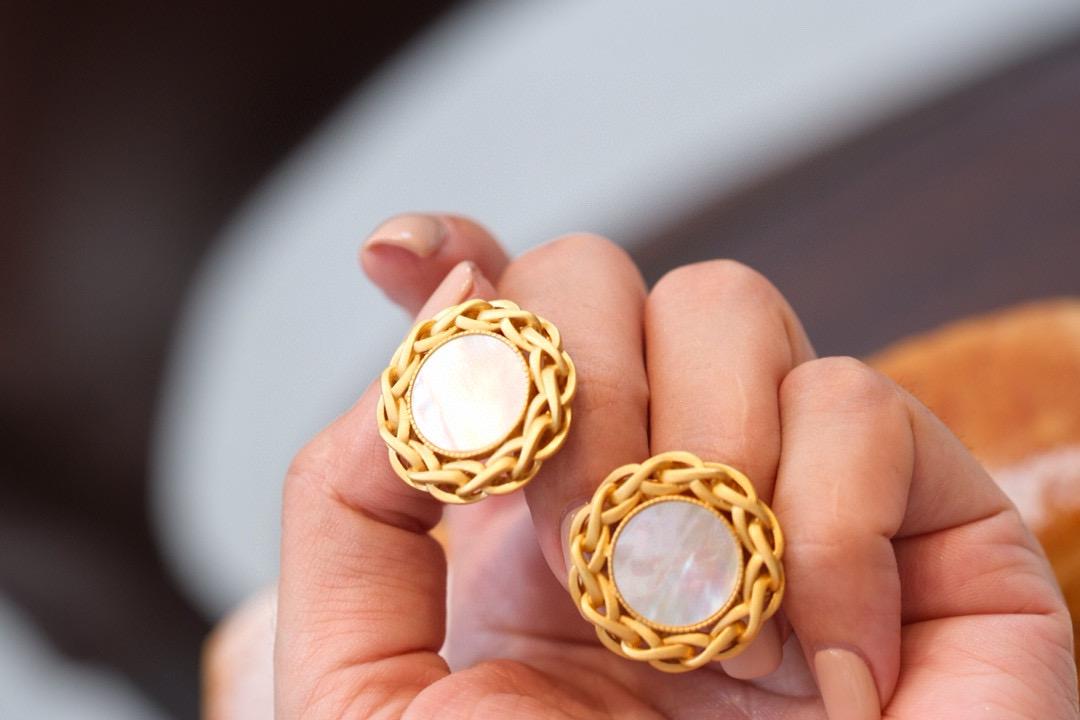 Vintage Hong Kong Style Mother of Pearl Earrings | S925 Silver Gold-Plated