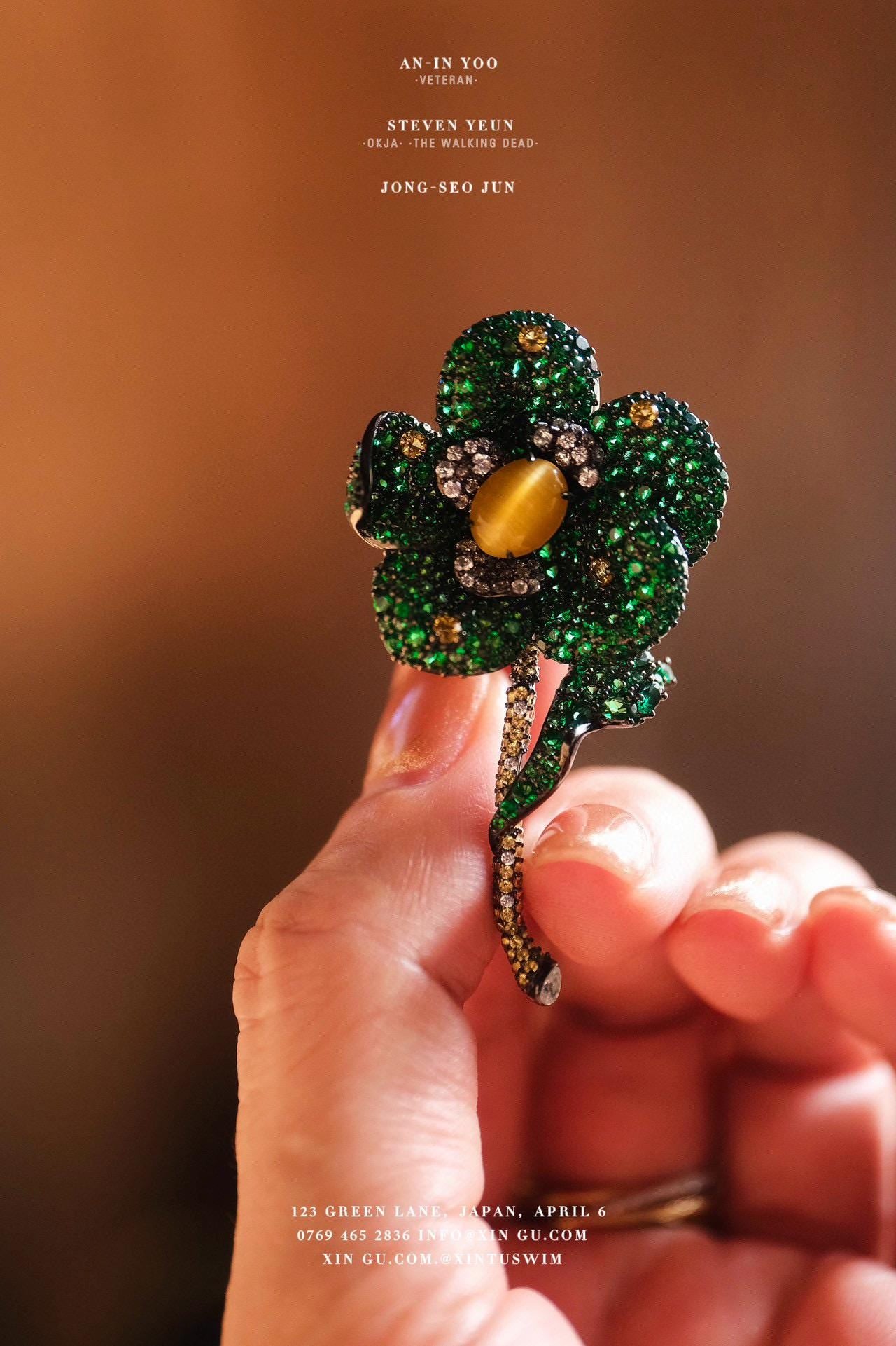 Blooming Flower Brooch | Silver Zircon Cat’s Eye Pin