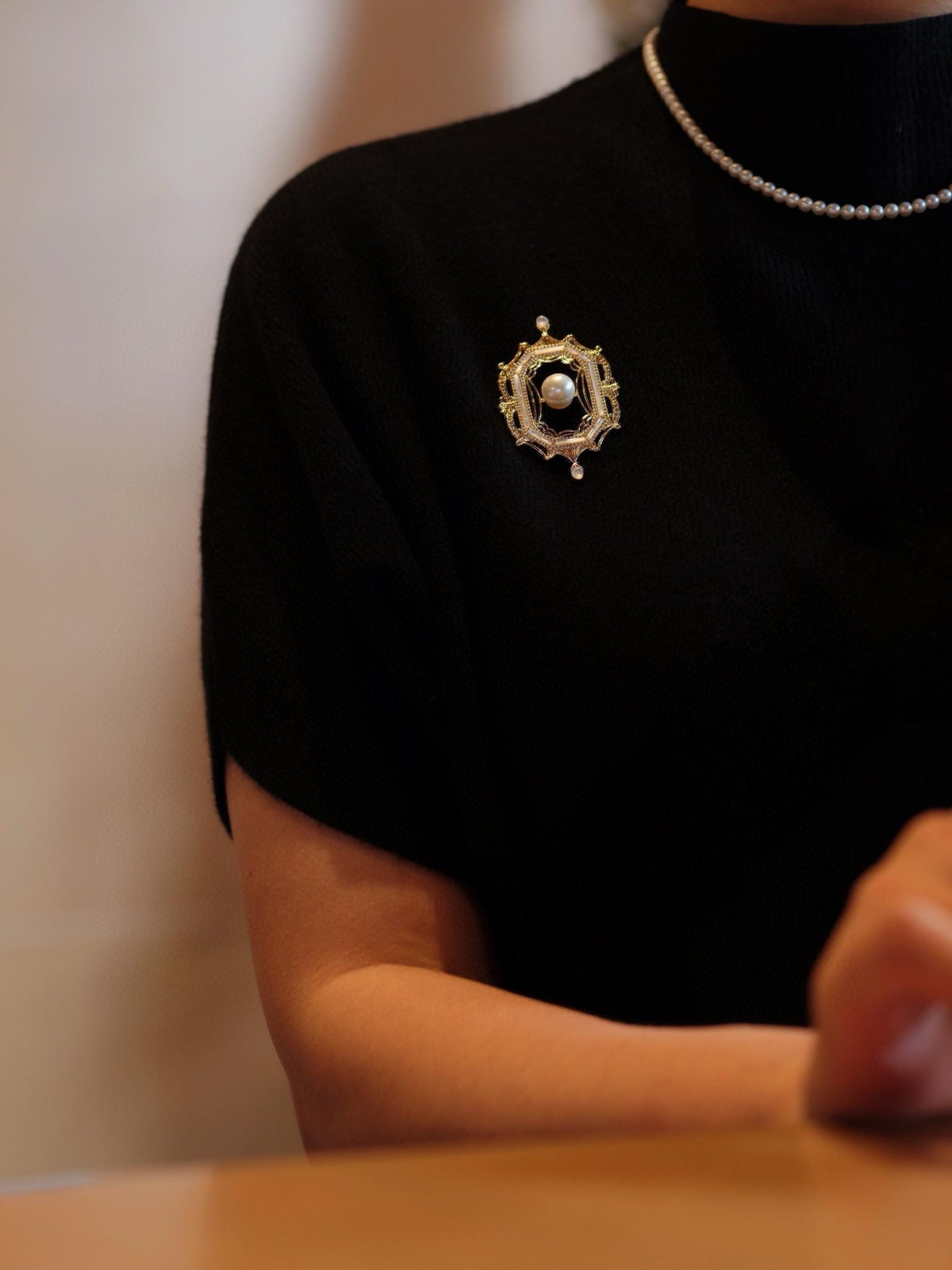 Vintage Frame Mother-of-Pearl Brooch | 10-11mm Edison Pearl Pin