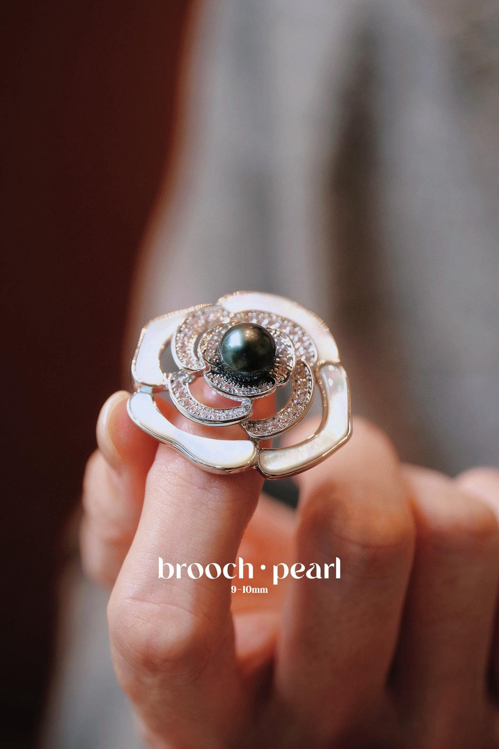 Classic Camellia Tahitian Pearl Brooch | 9-10mm Pearl Mother-of-Pearl Pin