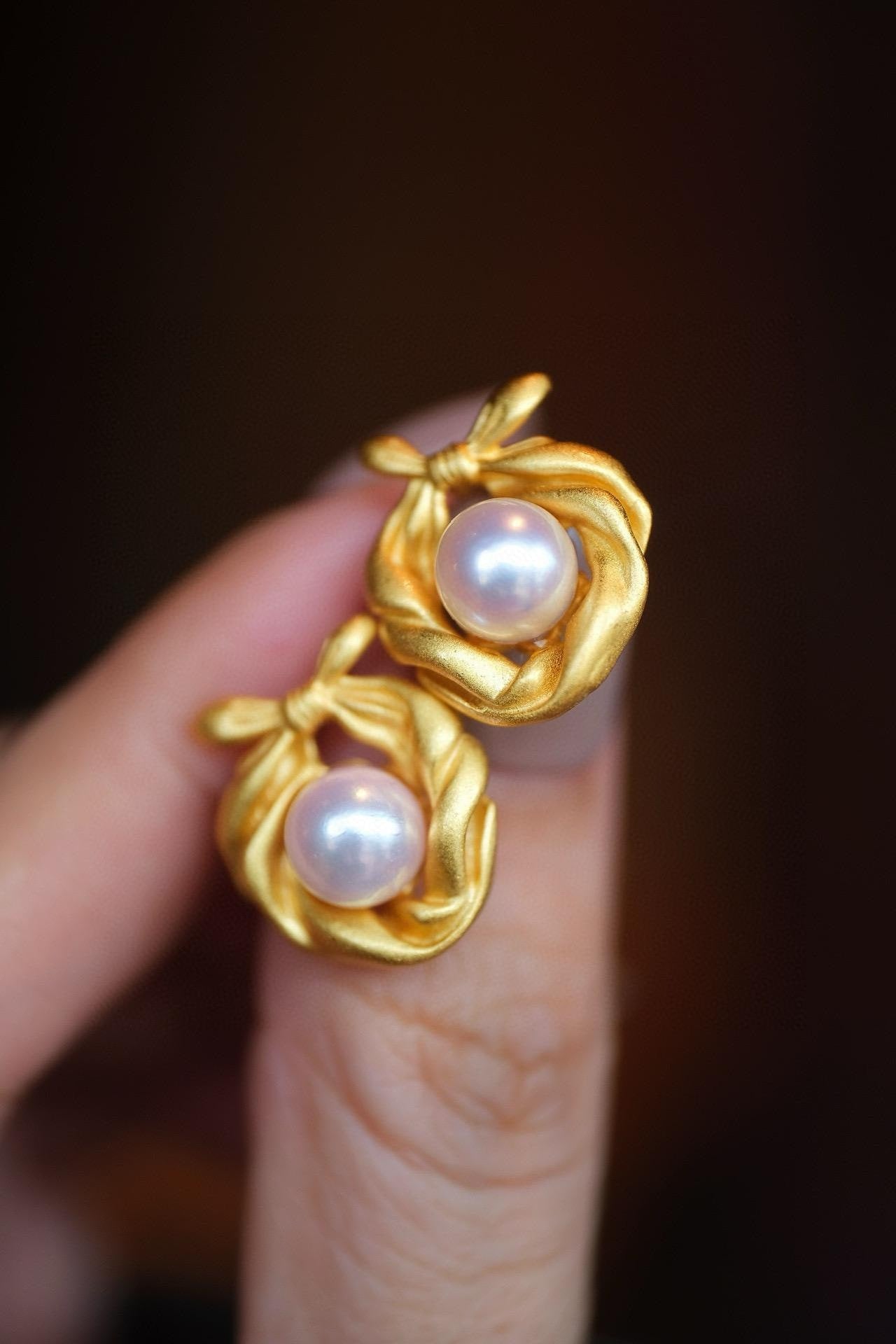 Vintage Bow Akoya Pearl Stud Earrings | 7-8mm Pearl