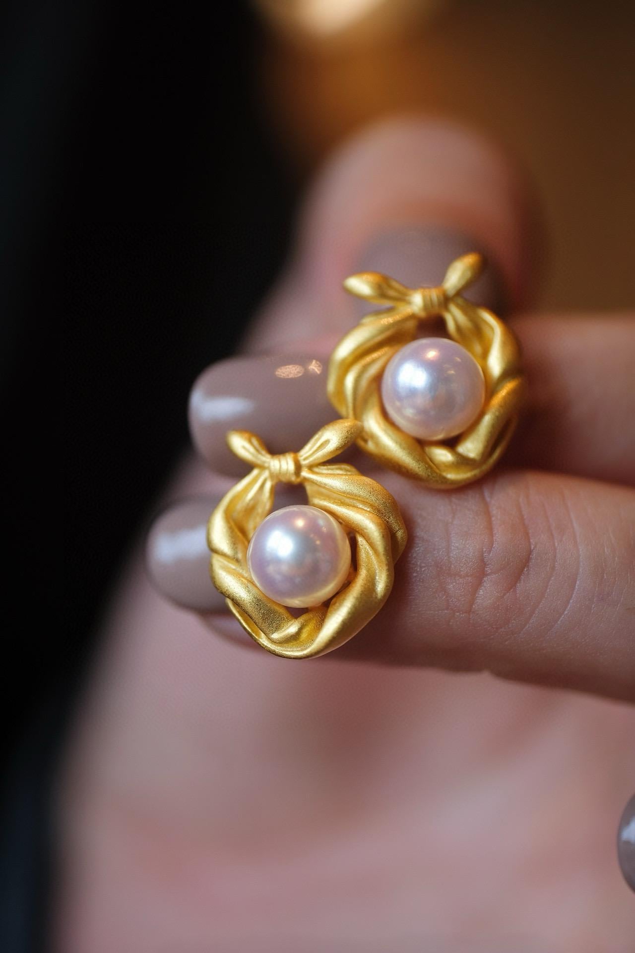 Vintage Bow Akoya Pearl Stud Earrings | 7-8mm Pearl