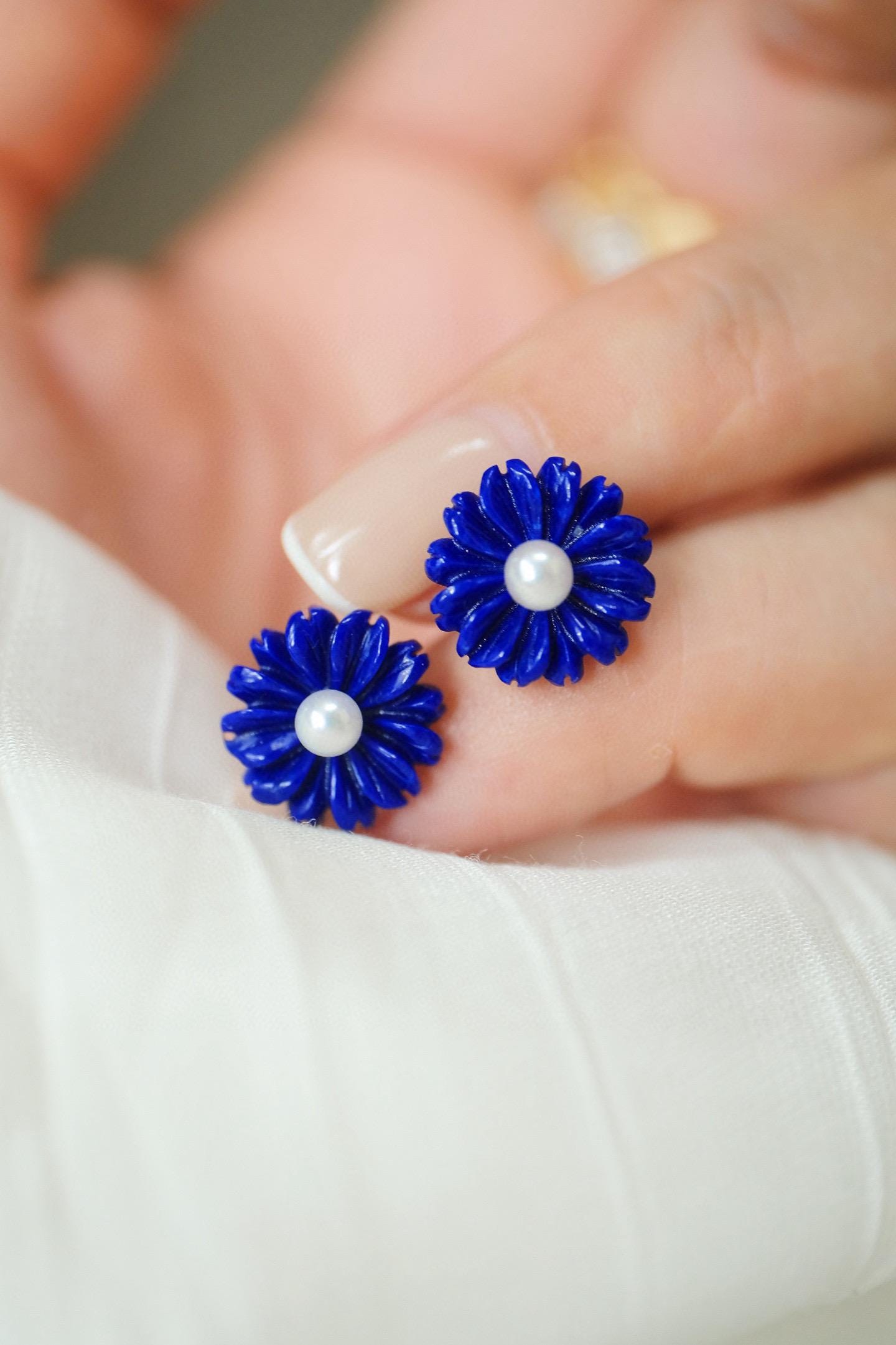 Lapis Lazuli Daisy Stud Earrings | Floral Earrings