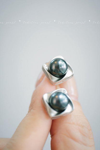 Tahitian Pearl Stud Earrings | 8-8.5mm Pearl Zircon