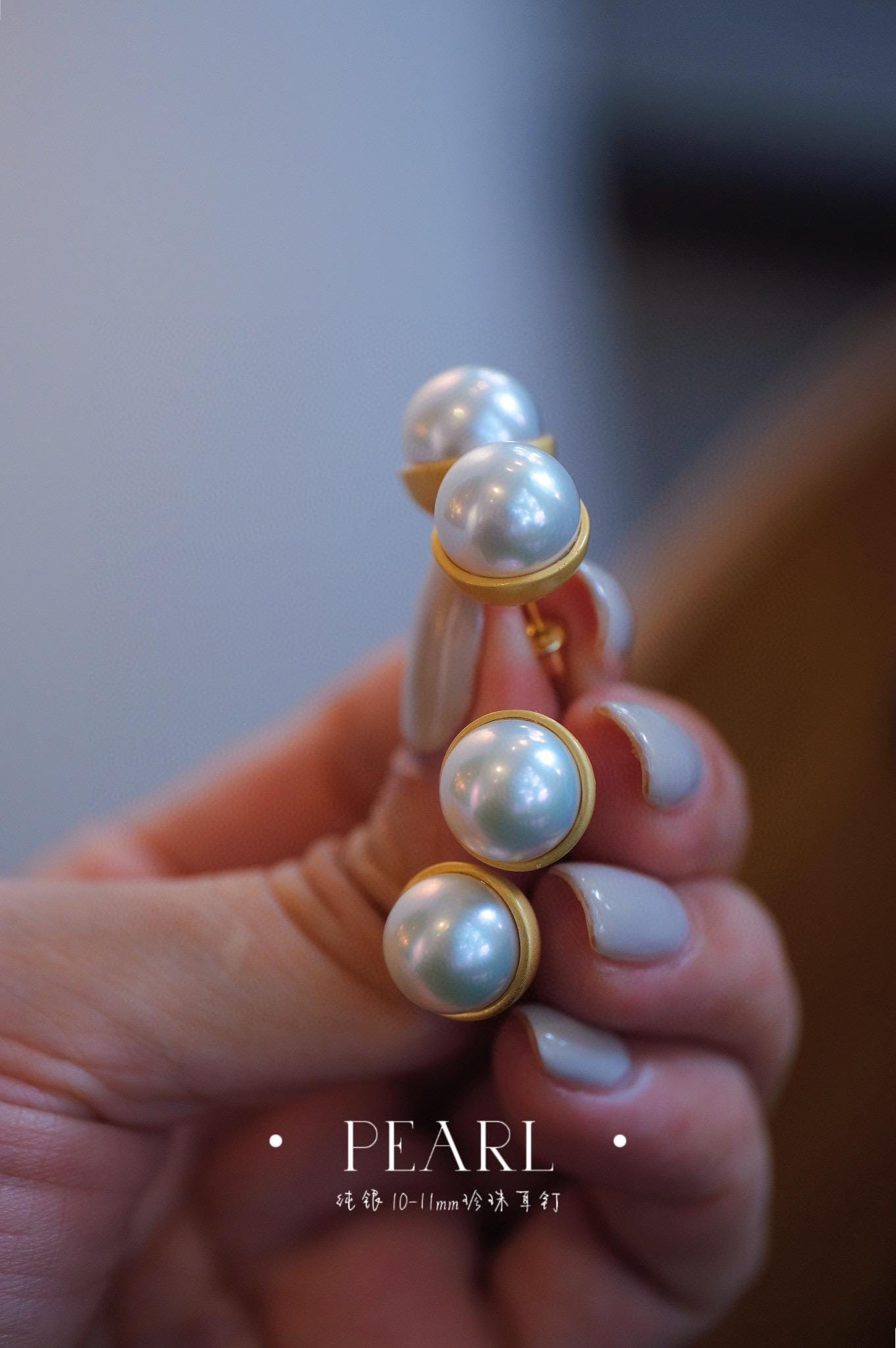 Edison Pearl Stud Earrings | 10-11mm Round Natural