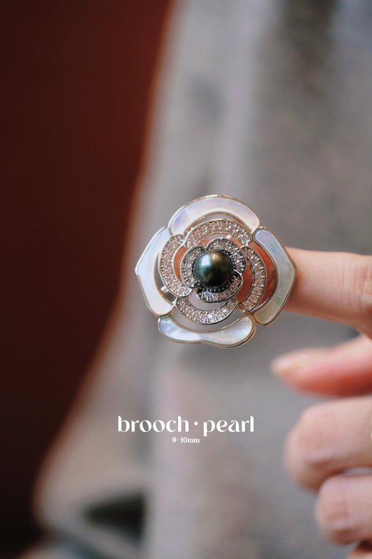 Classic Camellia Tahitian Pearl Brooch | 9-10mm Pearl Mother-of-Pearl Pin