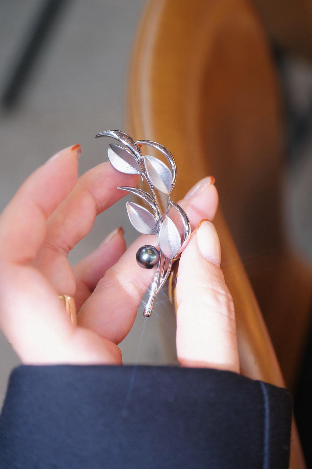 Wheat Tahitian Pearl Brooch | 8-9mm Natural Seawater Pearl Pin