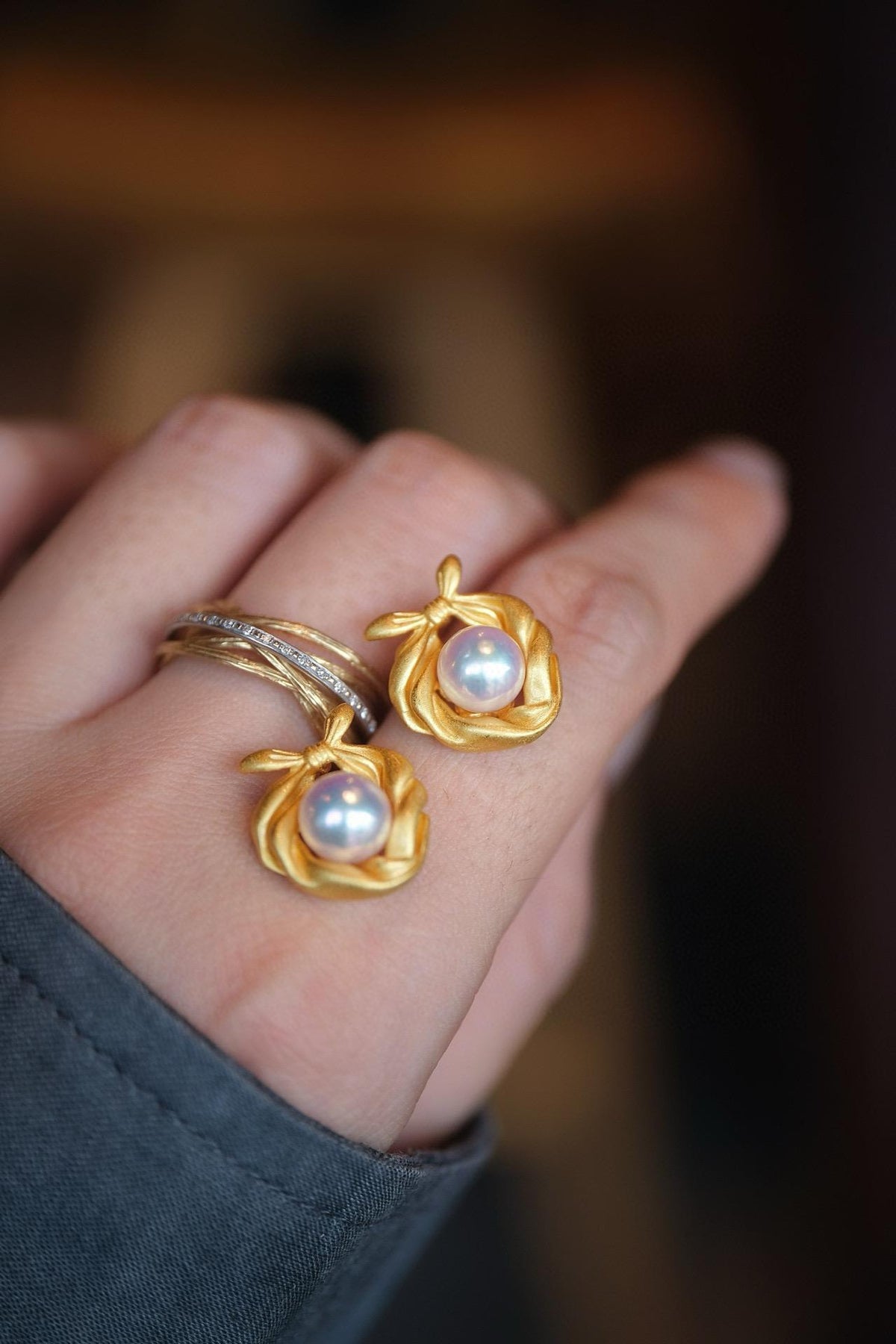 Vintage Bow Akoya Pearl Stud Earrings | 7-8mm Pearl